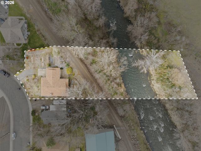 1427 WILKENSON St, Milton Freewater, OR 97862