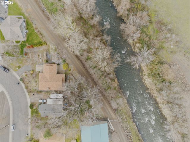 1427 WILKENSON St, Milton Freewater, OR 97862