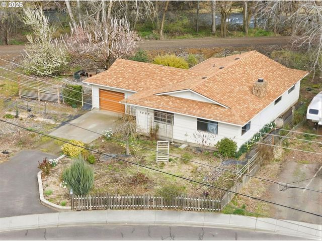 1427 WILKENSON St, Milton Freewater, OR 97862