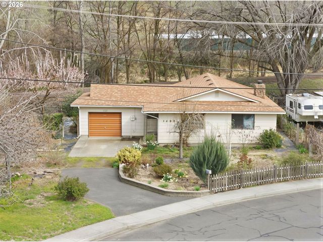 1427 WILKENSON St, Milton Freewater, OR 97862