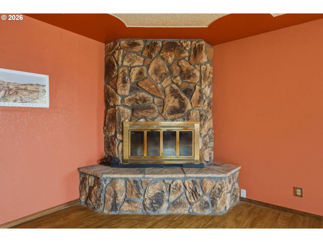 1427 WILKENSON St, Milton Freewater, OR 97862