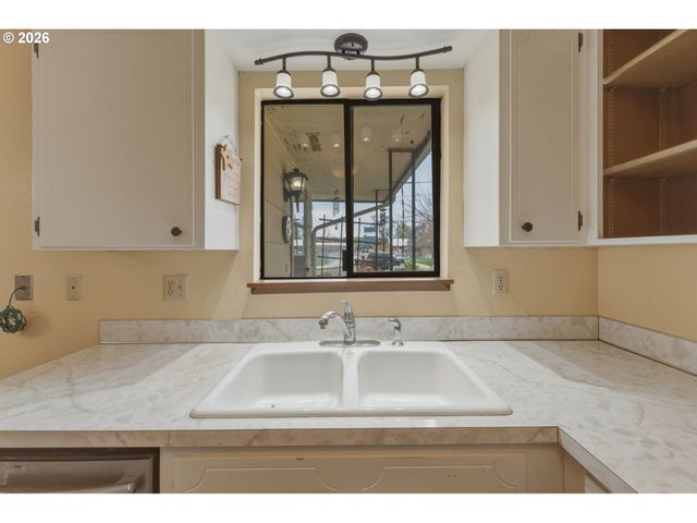 1427 WILKENSON St, Milton Freewater, OR 97862