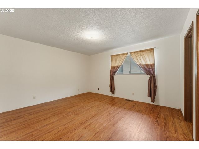 1427 WILKENSON St, Milton Freewater, OR 97862