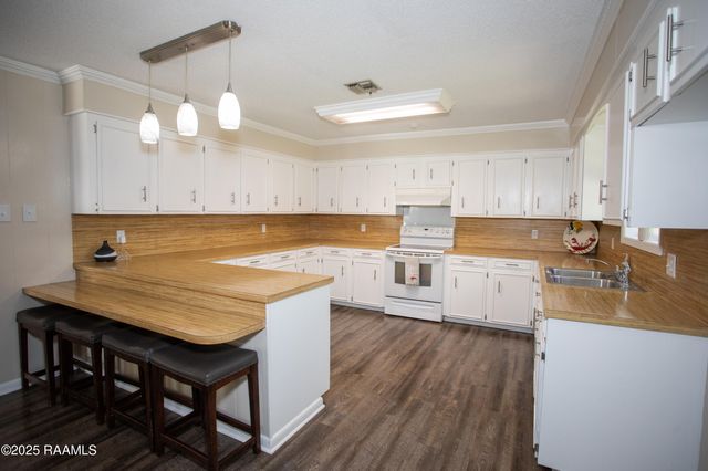 140 Saint Leo Street, Opelousas, LA 70570