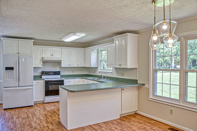 2085 Herbert Garrett Rd, Cookeville, TN 38506