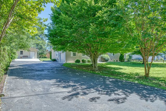 2085 Herbert Garrett Rd, Cookeville, TN 38506