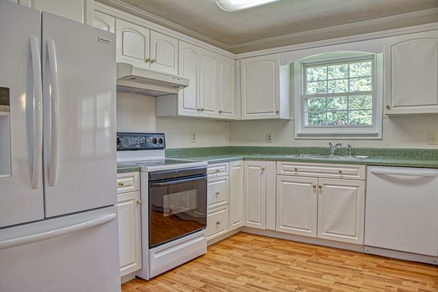 2085 Herbert Garrett Rd, Cookeville, TN 38506