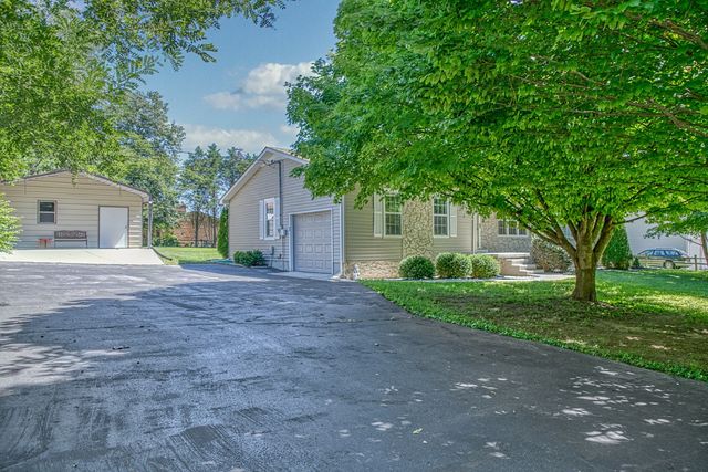 2085 Herbert Garrett Rd, Cookeville, TN 38506
