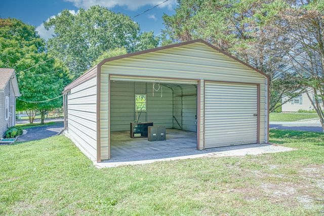 2085 Herbert Garrett Rd, Cookeville, TN 38506