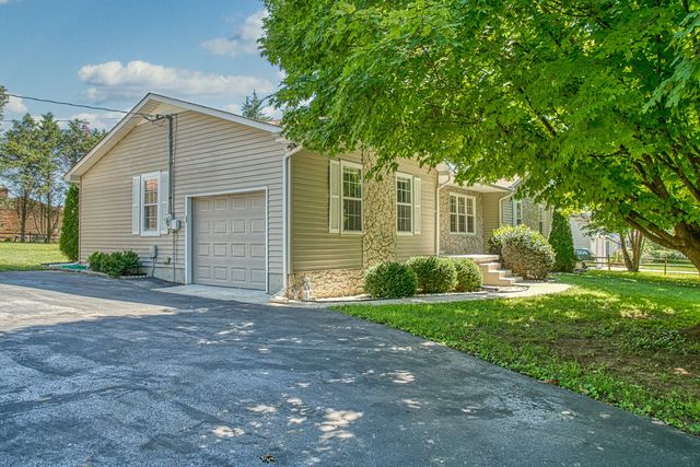 2085 Herbert Garrett Rd, Cookeville, TN 38506