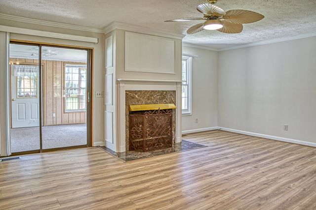 2085 Herbert Garrett Rd, Cookeville, TN 38506