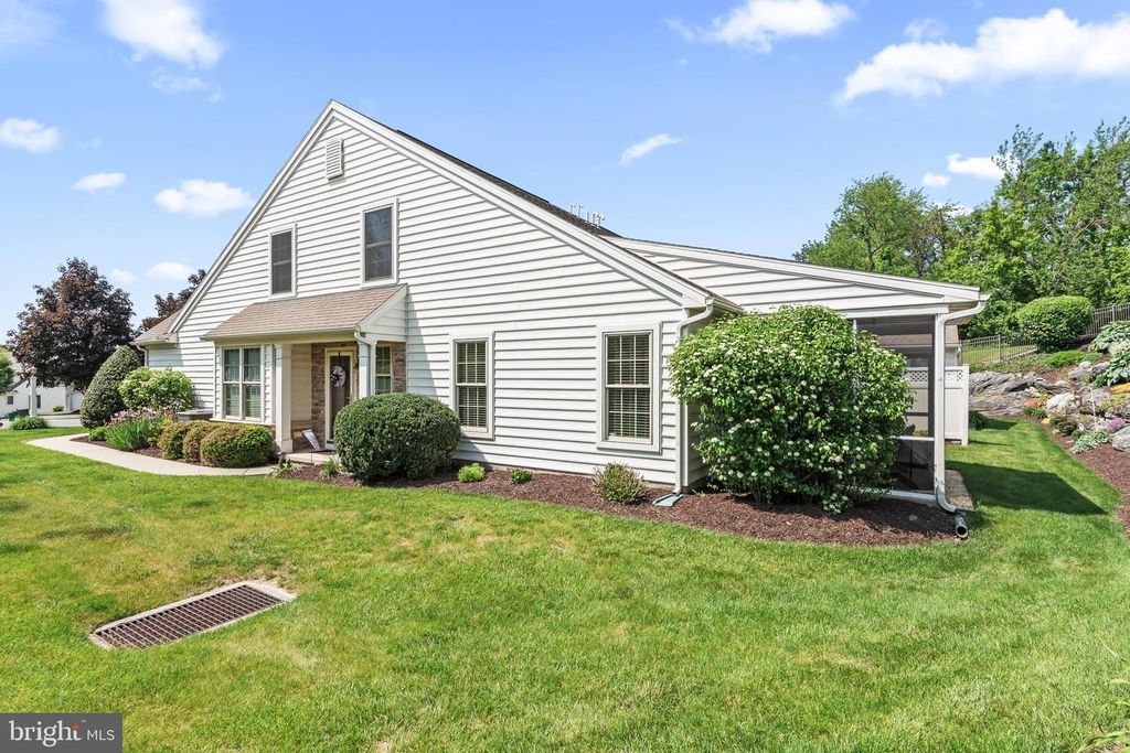20 HARDY CT, Lancaster, PA 17602