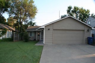 220 Main St, Augusta, KS 67010