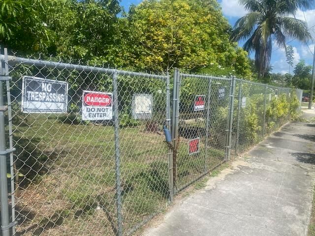425 NW 7TH, Fort Lauderdale, FL 33311