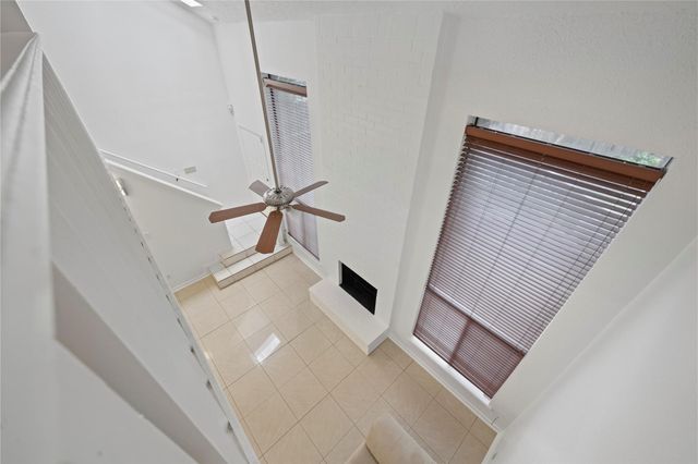 13742 Hollowgreen Drive 604, Houston, TX 77082