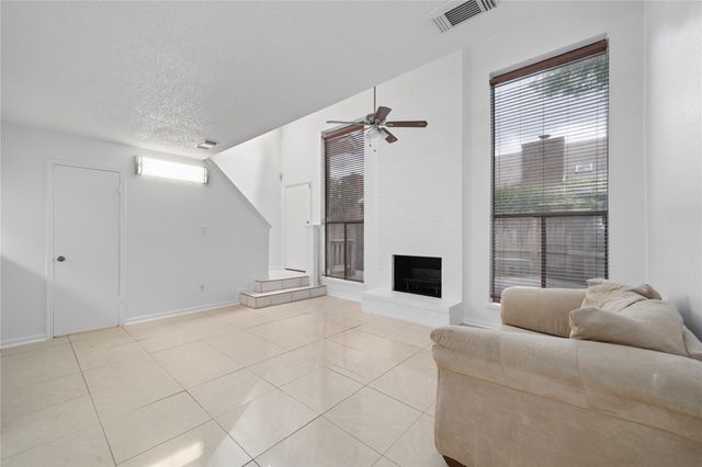 13742 Hollowgreen Drive 604, Houston, TX 77082