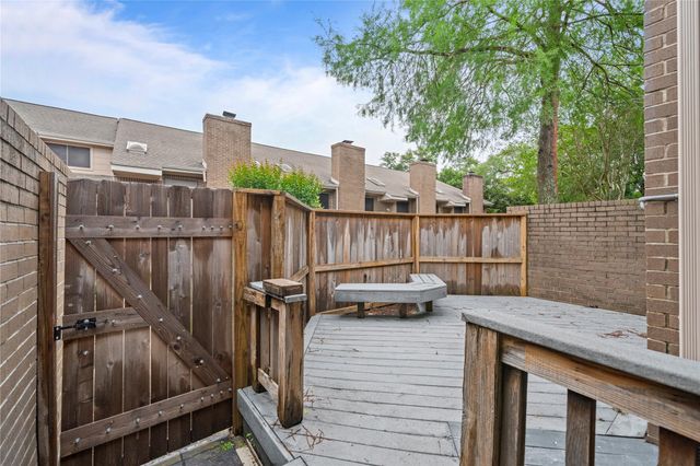 13742 Hollowgreen Drive 604, Houston, TX 77082