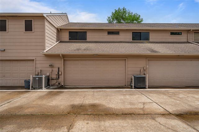 13742 Hollowgreen Drive 604, Houston, TX 77082