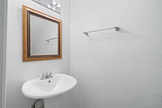 13742 Hollowgreen Drive 604, Houston, TX 77082