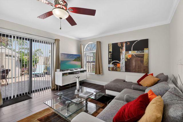 4355 Village Drive B, Delray Beach, FL 33445