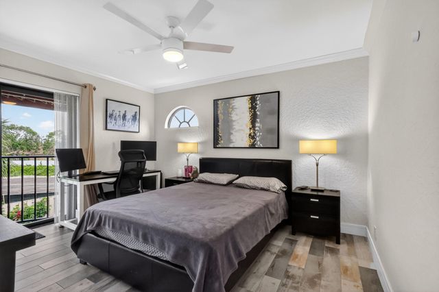 4355 Village Drive B, Delray Beach, FL 33445