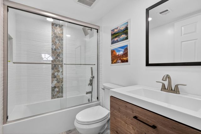 4355 Village Drive B, Delray Beach, FL 33445