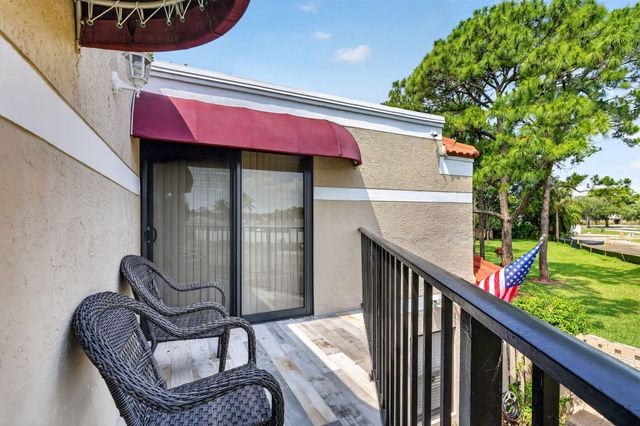 4355 Village Drive B, Delray Beach, FL 33445