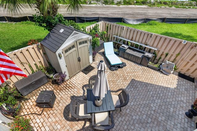 4355 Village Drive B, Delray Beach, FL 33445