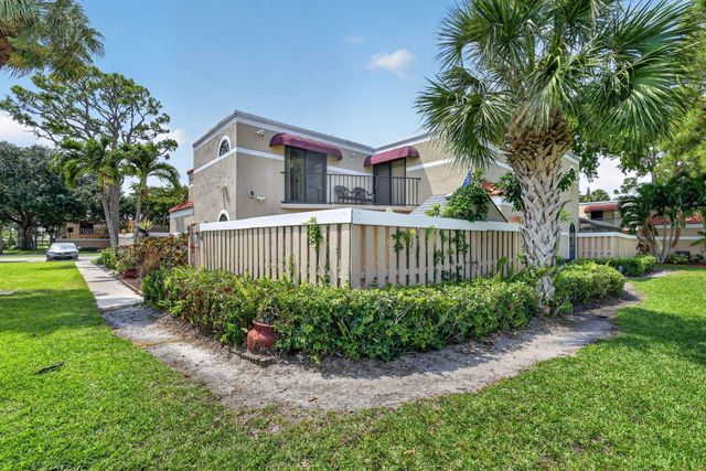 4355 Village Drive B, Delray Beach, FL 33445