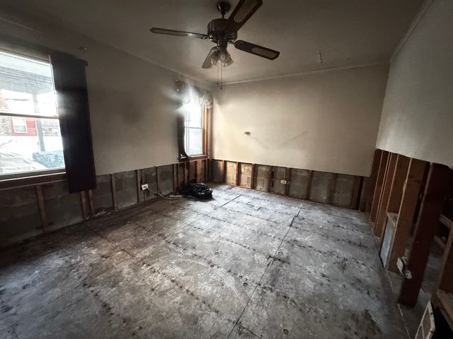 10100 S Saint Lawrence Avenue, Chicago, IL 60628