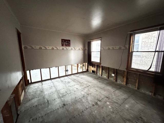 10100 S Saint Lawrence Avenue, Chicago, IL 60628