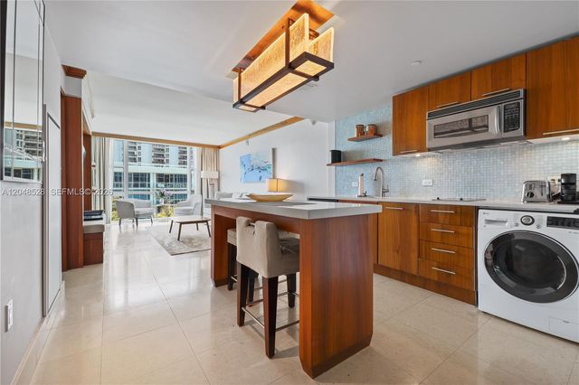 6801 Collins Ave 516, Miami Beach, FL 33141