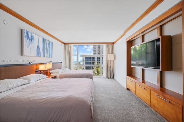 6801 Collins Ave 516, Miami Beach, FL 33141