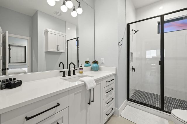 1298 Euel Moore DR, Kingsland, TX 78639
