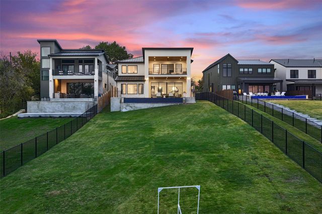 1298 Euel Moore DR, Kingsland, TX 78639