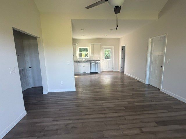 1162 Oak Grove Rd, Dickson, TN 37055