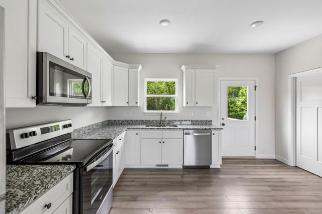 1162 Oak Grove Rd, Dickson, TN 37055