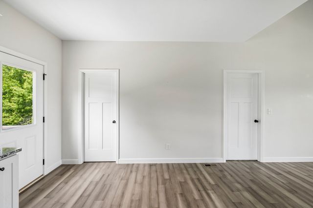 1162 Oak Grove Rd, Dickson, TN 37055