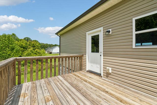 1162 Oak Grove Rd, Dickson, TN 37055