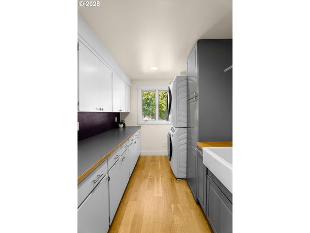 20805 Ne BIG FIR Ln, Dundee, OR 97115