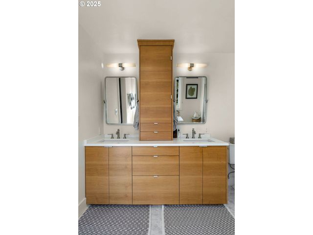 20805 Ne BIG FIR Ln, Dundee, OR 97115