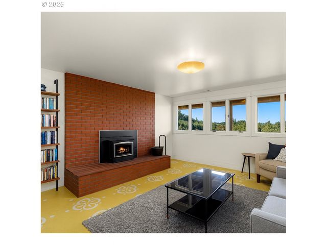 20805 Ne BIG FIR Ln, Dundee, OR 97115