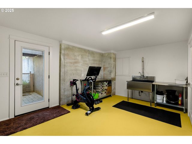 20805 Ne BIG FIR Ln, Dundee, OR 97115