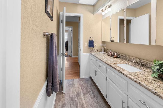 2216 E 37th Street, Edmond, OK 73013