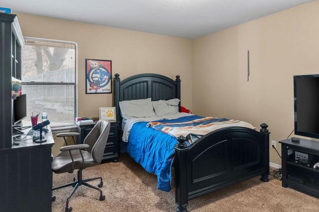 2216 E 37th Street, Edmond, OK 73013