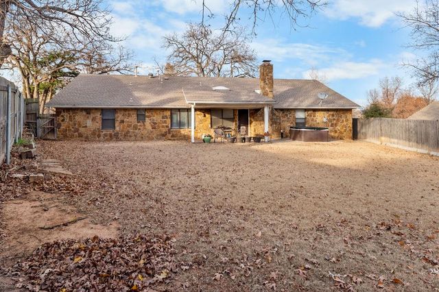 2216 E 37th Street, Edmond, OK 73013