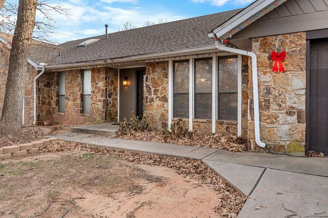 2216 E 37th Street, Edmond, OK 73013