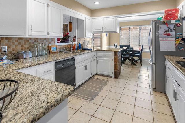 2216 E 37th Street, Edmond, OK 73013