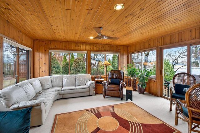 2306 Woodcrest Drive, Portage, WI 53901