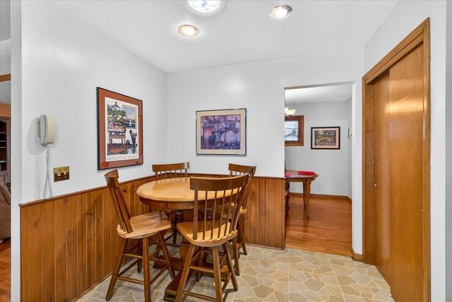 2306 Woodcrest Drive, Portage, WI 53901